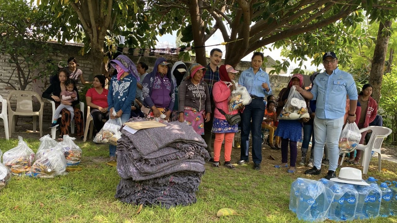 Apoyan a jornaleros migrantes en Guanajuato con víveres y artículos de ...